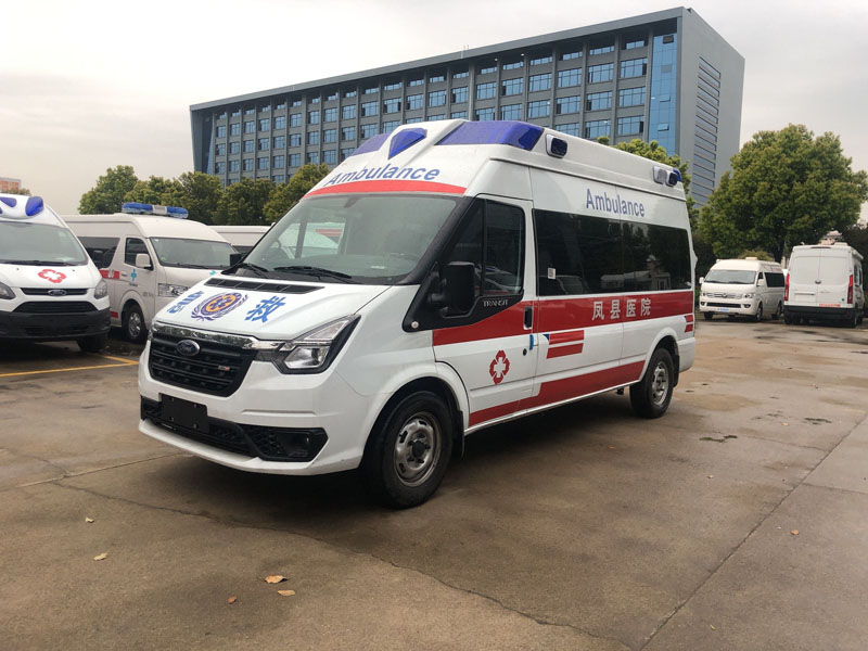 福特V348長軸高頂客運（福星頂）救護(hù)車