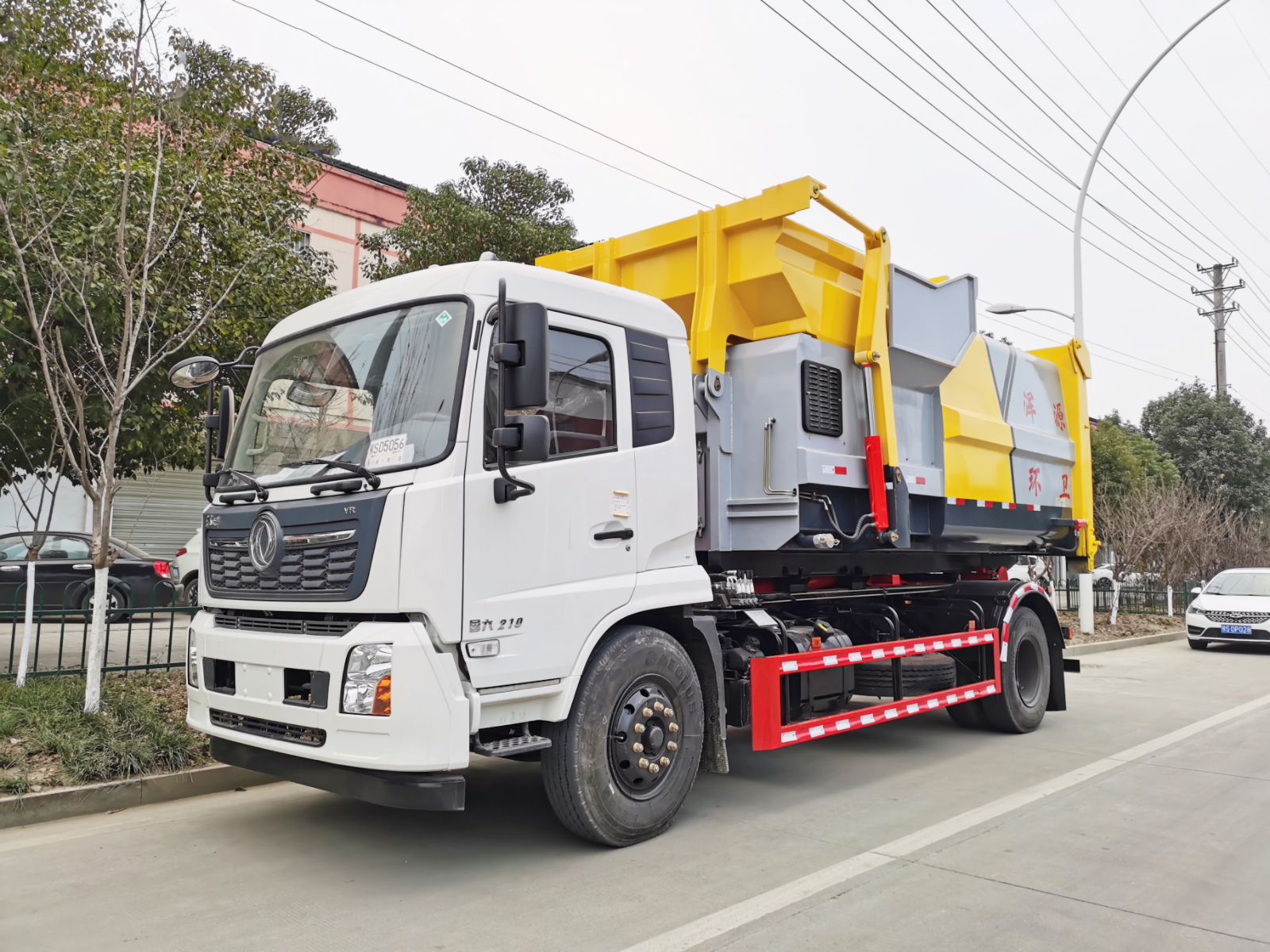 國(guó)六東風(fēng)天錦12方勾臂套臂垃圾車(chē)